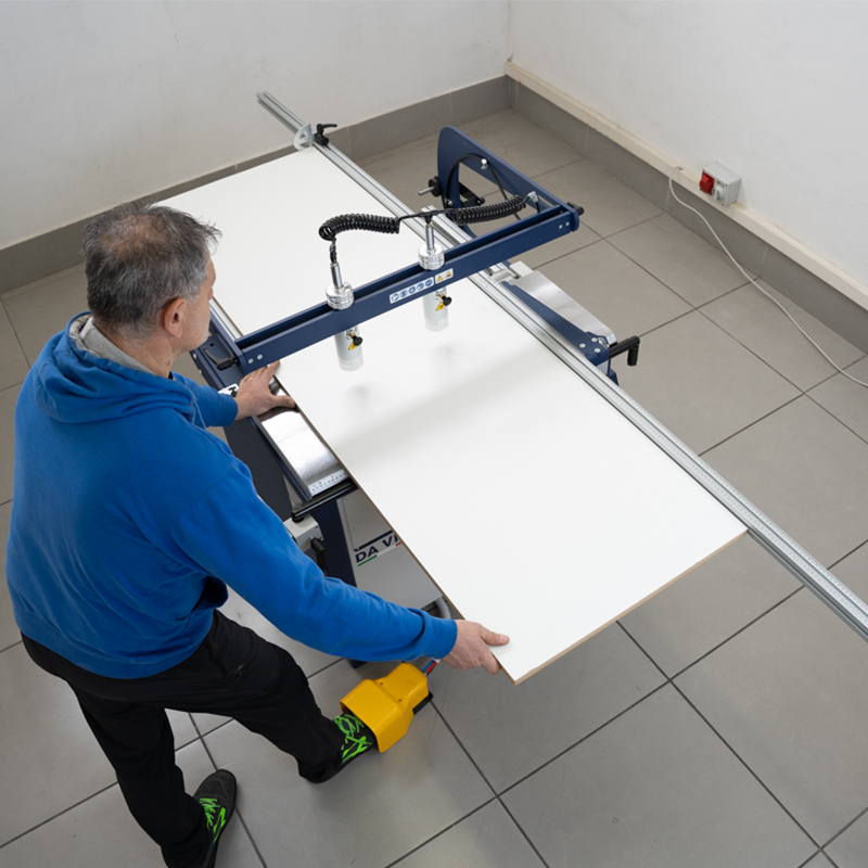DA VINCI D 21 CNC Boring System with someone using it